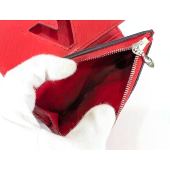 Authentic Epi Red LOUIS VUITTON Portefeuil LV Twist Compact Trifold Wallet - Picture 10 of 10